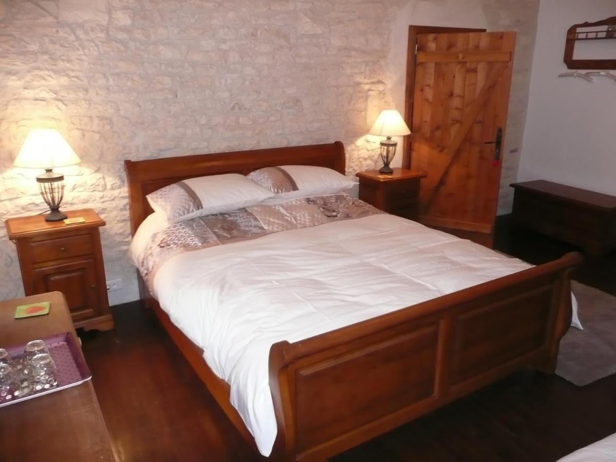 Maison Blanc Bed & Breakfast Gibourne Bagian luar foto