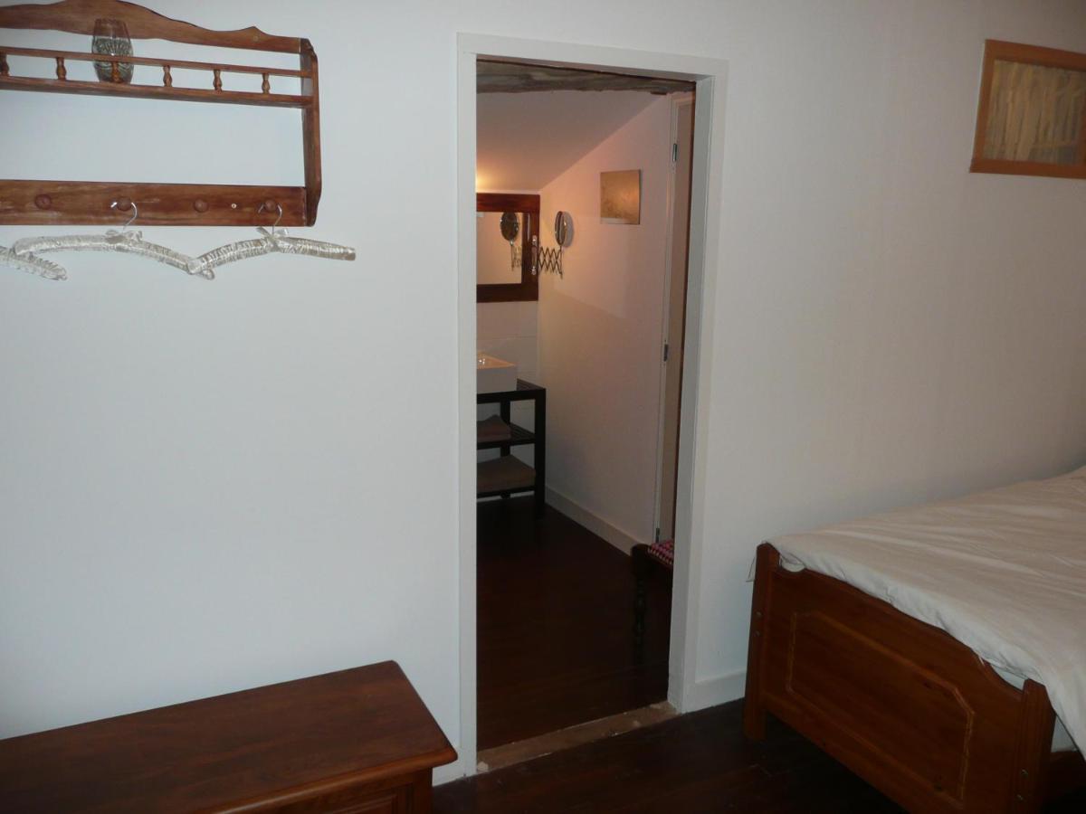 Maison Blanc Bed & Breakfast Gibourne Bagian luar foto